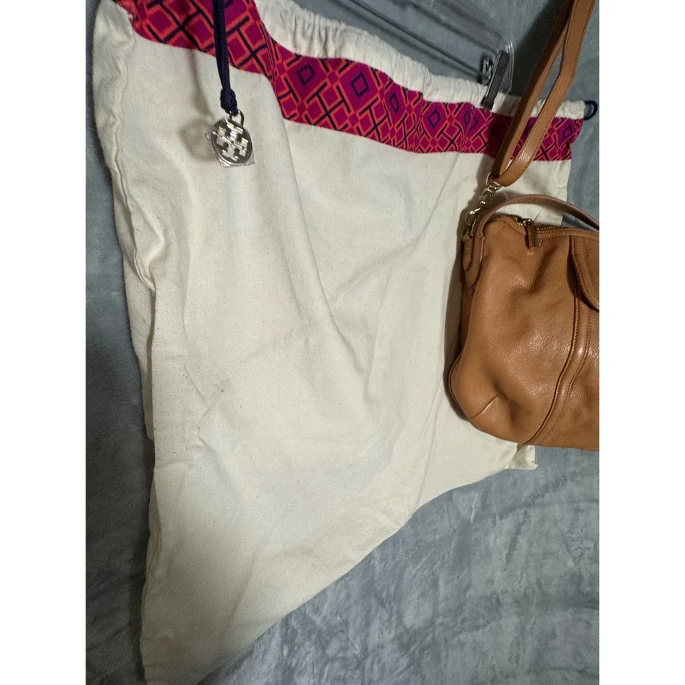 Tory‎ Burch Tan Pebbled Leather Hobo Shoulder Bag Crossbody with Dust Bag large